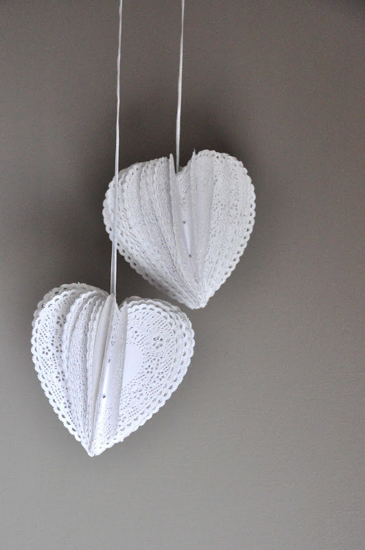 Doily Heart Poms_Tutorial_DSC_1429